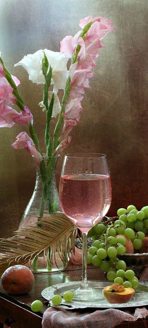 On the Blog ~ Celebrating #NationalRoséDay with <a href="/vinleymarket/">Vinley Market</a> Bubbles &amp; Rosé Wine Club, @Sugarfina Rosé Bears &amp; more bit.ly/2rcklZw