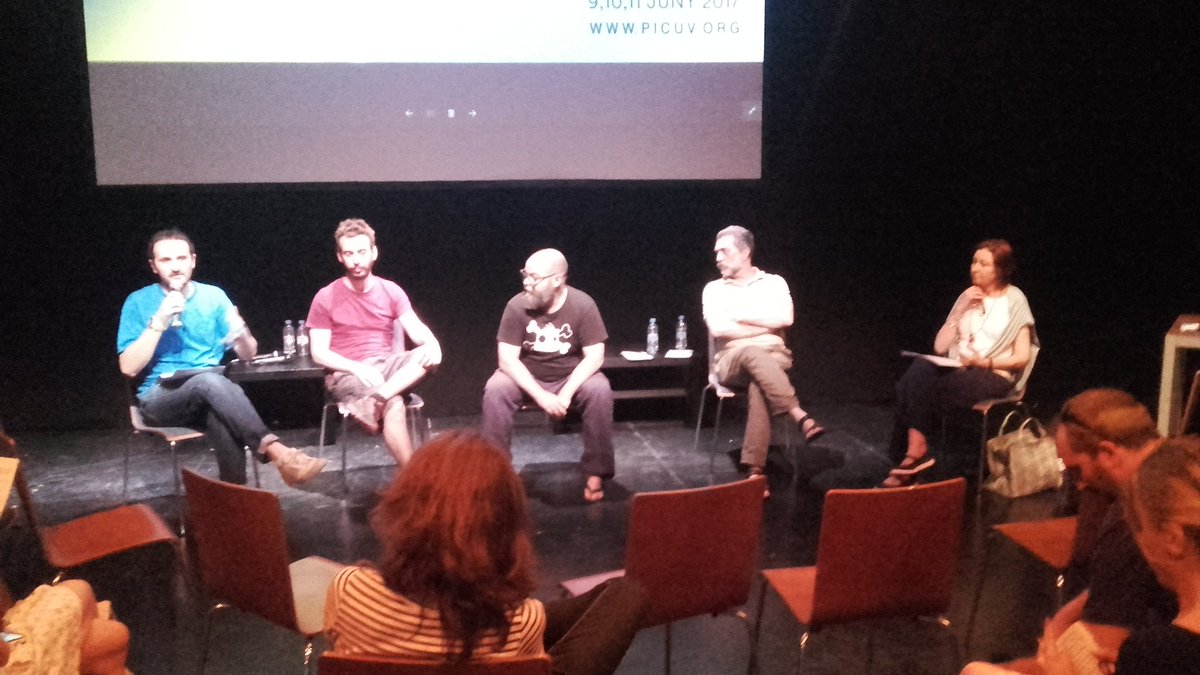 <a href="/RiccardoToto/">Dott. Toto</a> ens presenta la taula de tecnologia i iniciatives culturals comunitàries. Empoderament des de la tecnologia i la xarxa