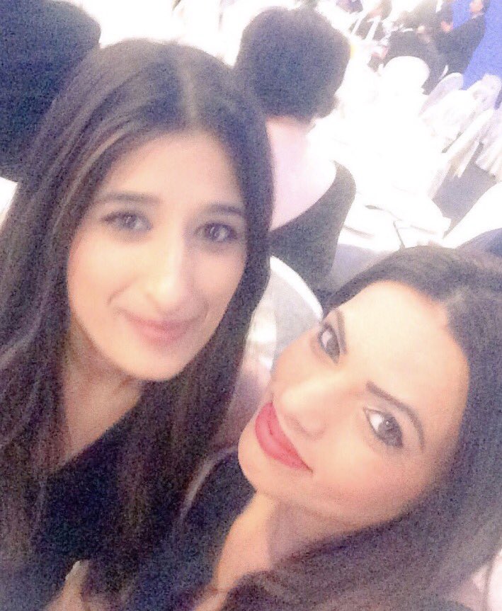 simbansal00's tweet photo. Happy birthday to @anitachumber ! Beautiful inside and out! Have a lovely day xxxx https://t.co/AmWIXyJhQB