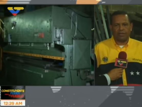 ConElMazoDando's tweet image. #DaleUnChanceALaPaz Mire lo que fabricaba empresa desarticulada en Guarenas (+guarimbas) wp.me/p7jxjR-vac  +