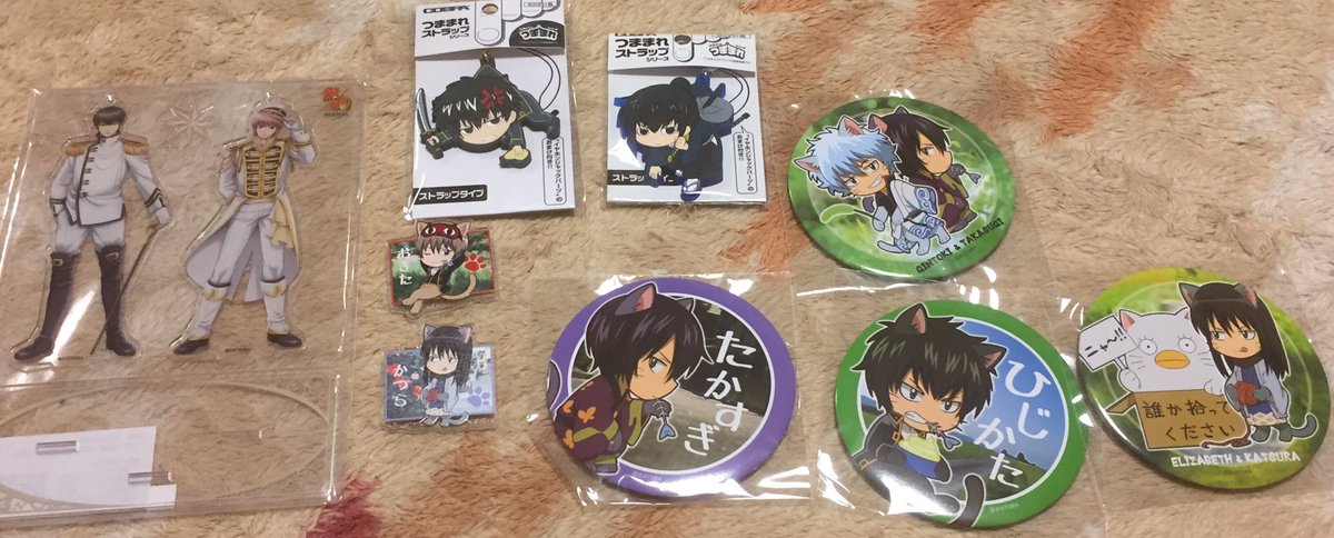 gh_0505love's tweet photo. 缶バッチヅラ以外はダブってない！奇跡✨ https://t.co/0LfmkOzEPT