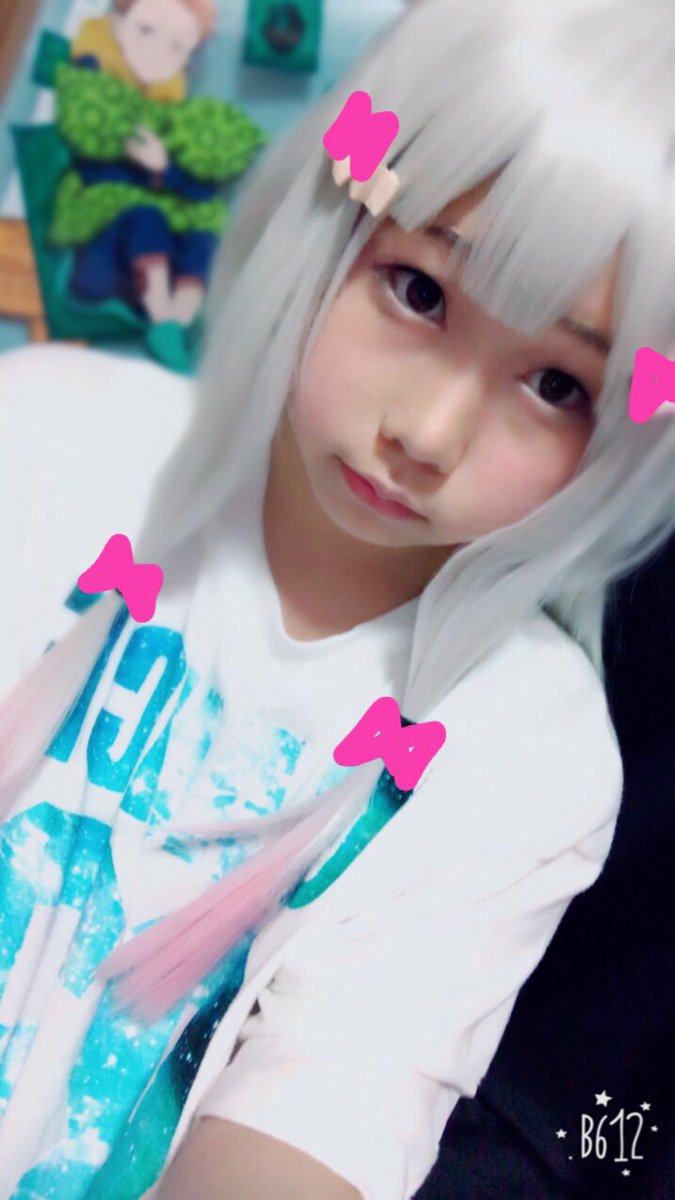 カイちゃん アコスタ道頓堀 白髪のウィッグ届いたから毛先ピンクに染めて さぎりちゃんのコスした と思ったらリボンを買い忘れるという痛恨のミス ˇwˇ カイちゃん アコスタ道頓堀 白髪のウィッグ届いたから毛先ピンクに染めて さぎりちゃんのコスした と思ったらリボンを買い忘れるという痛恨のミス ˇwˇ