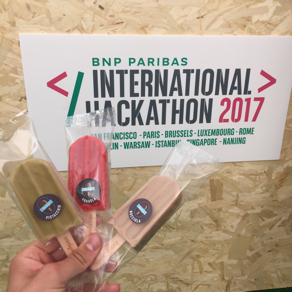 marcicelloo's tweet image. Only at the #Rome edition you can taste the amazing @steccolecc ice cream #InternationalHackathon #foodbreak #startup @EnLabs @BNLPeople