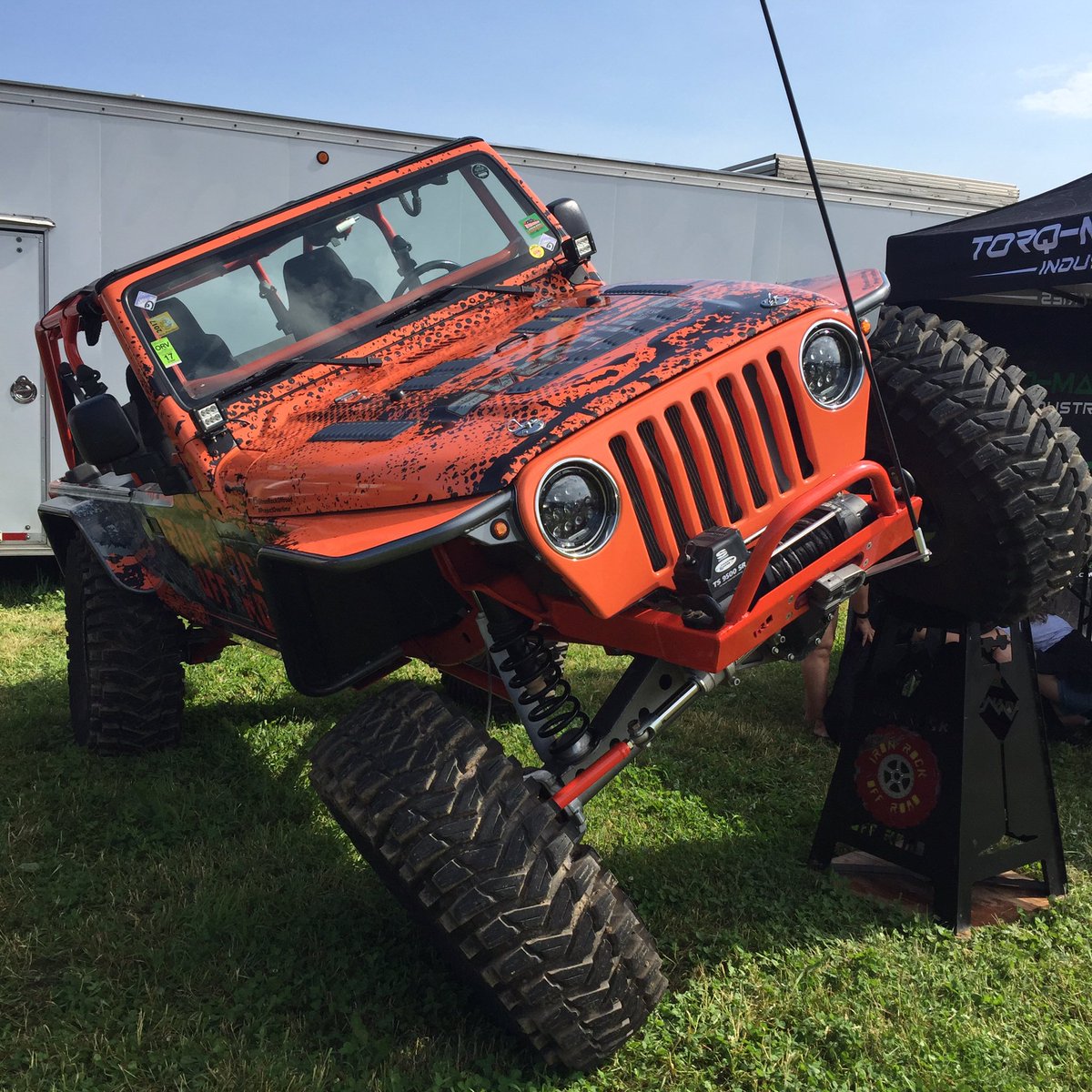 BecauseMud's tweet photo. #BantamJeepFestival #becausemud https://t.co/oZeFBqqRa7