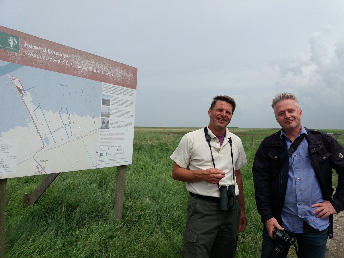 Bosw8erHJ's tweet photo. Altijd inspirerend; met @JanSineZijlstra uitleg geven over kwelderplan en @HolwerdaanZee aan studenten @univgroningen en Univ. Bremen. https://t.co/JcdtcLZyt6