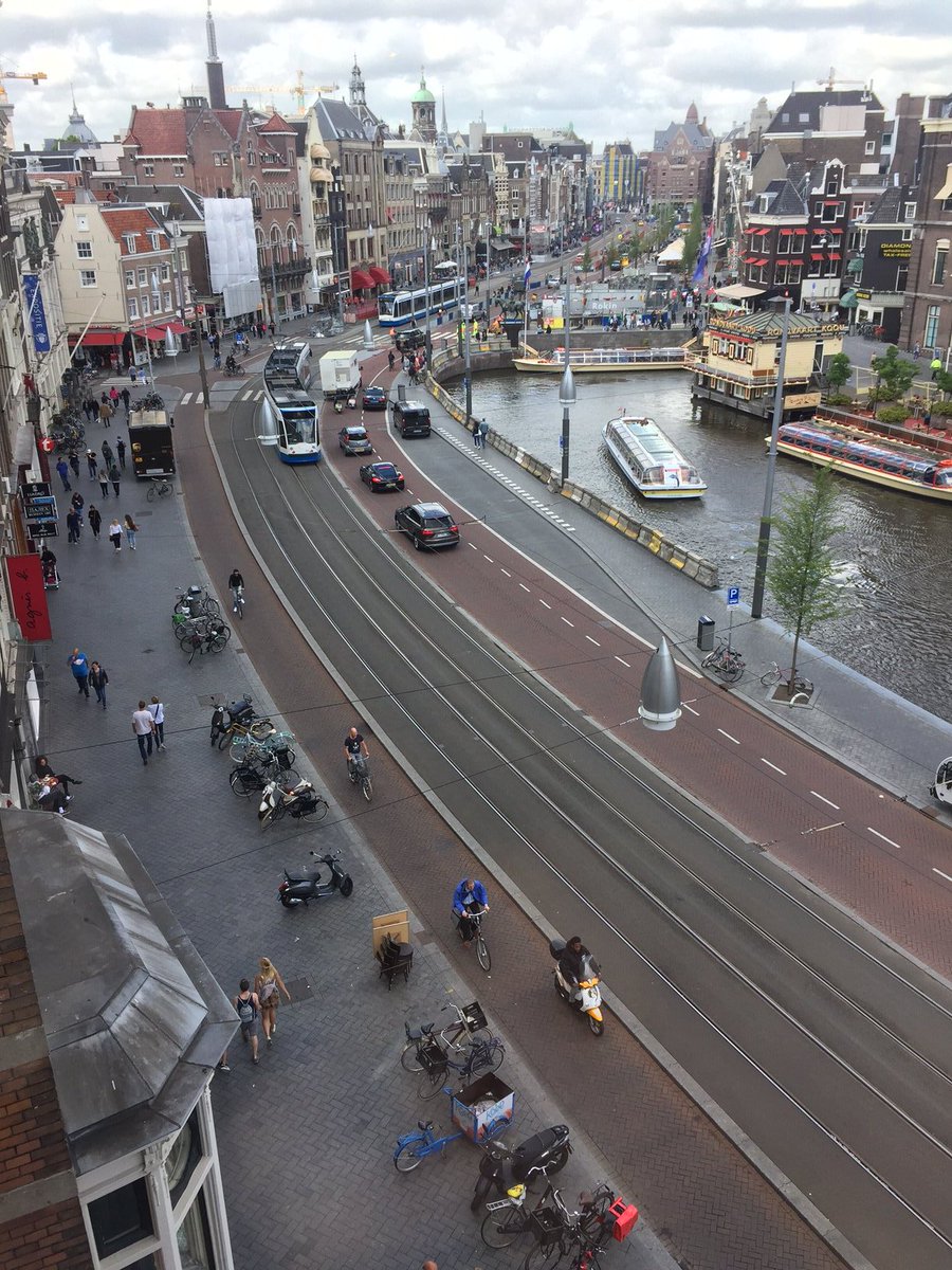StrategicCities's tweet photo. Touched down in Amsterdam on my way to @Velocity2017 and my cycle space senses are already tingling! #VC17 https://t.co/0pjiTvrZR4