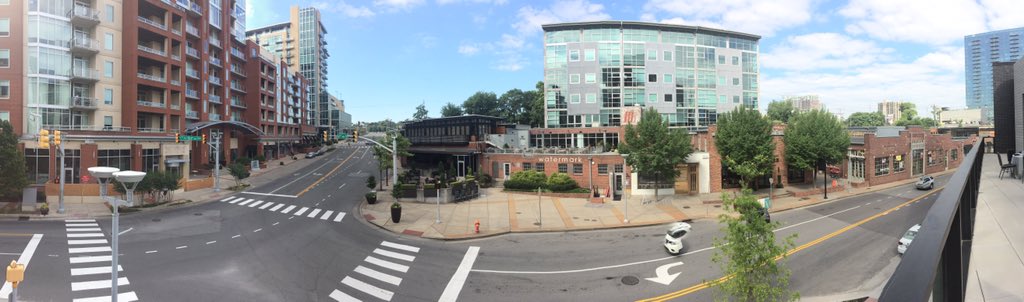 ClaytonRWalker's tweet photo. Nice view for breakfast @thompsonhotels
#CMAFest17 #TEP #RedCarpetTour
@nashchamber #MusicCity #gulch https://t.co/oEofD9DNOV
