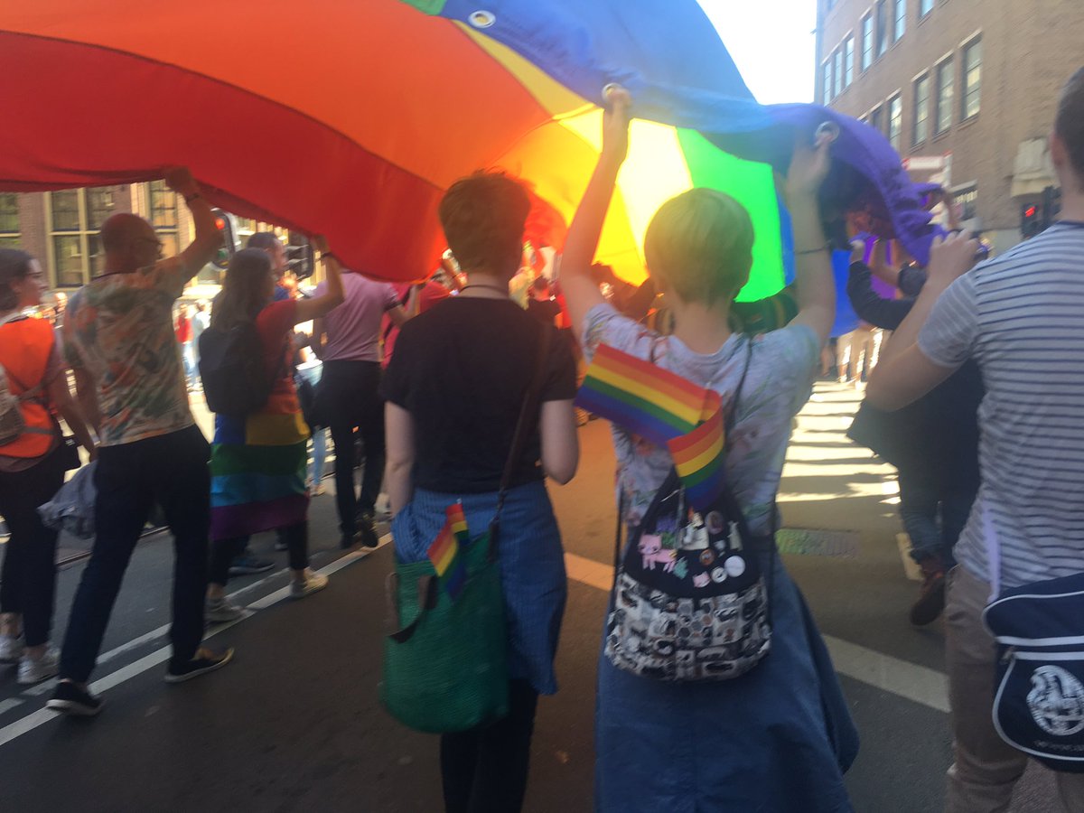 QueeraanZee's tweet photo. ❤🌈 #pwth #pridewalk https://t.co/qzzDOpB894