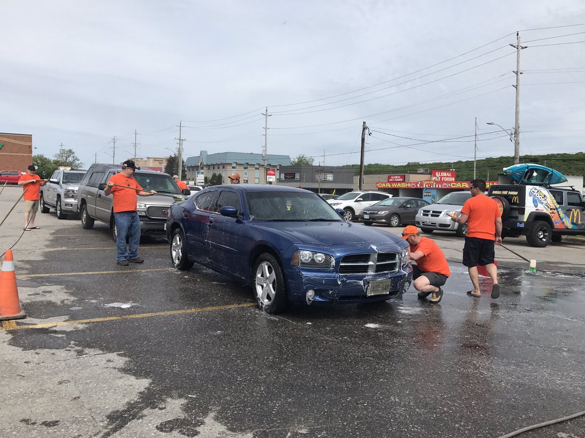 1063jetfm's tweet photo. Come out to the MacEWEN gas bar on Algonquin and get your car washed! Proceeds go to ride for dad! #summerfunrunner https://t.co/eWMSpzE5ga