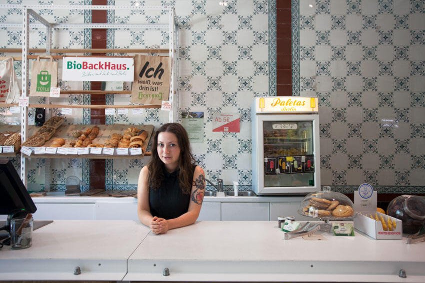 Milena Glimbovski opende op haar 22e, Original Unverpackt, de eerste zero-waste supermarkt in Duitsland. 

goodfoodtour.nl/meet/meet-mile…