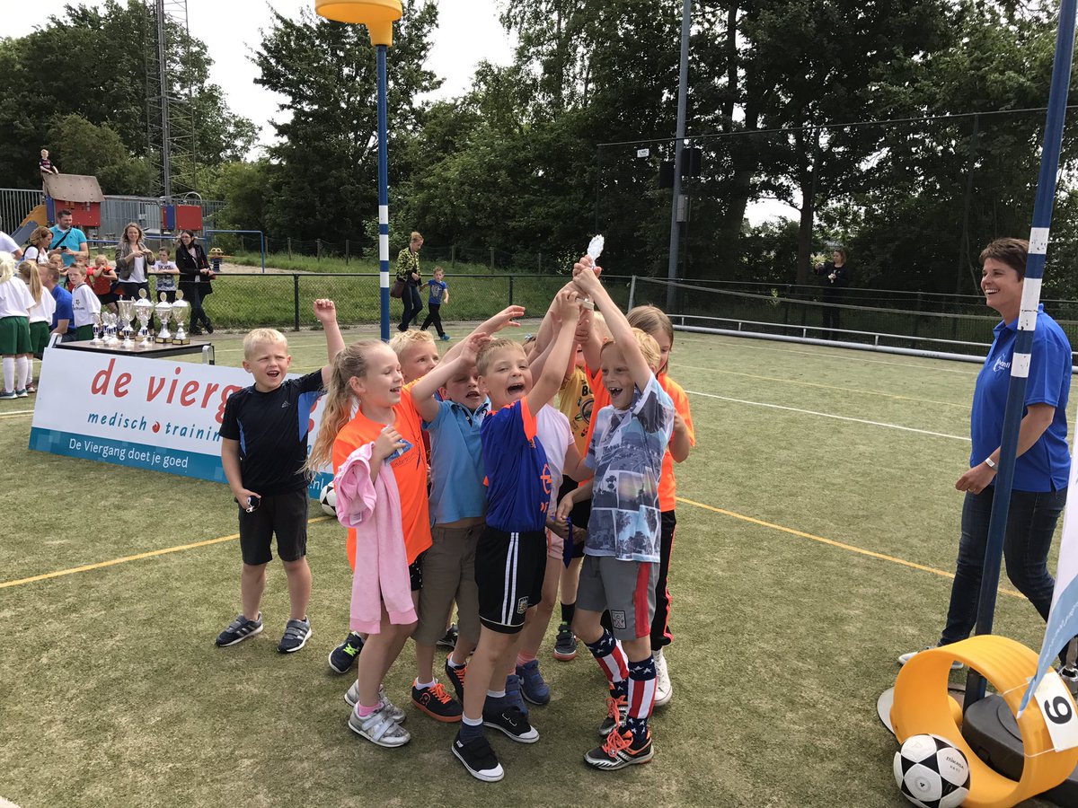 #schoolkorfbaltoernooi #pijnacker <a href="/CBSVlinderboom/">Vlinderboom</a> groep 3 de tweedeprijs!!!!!