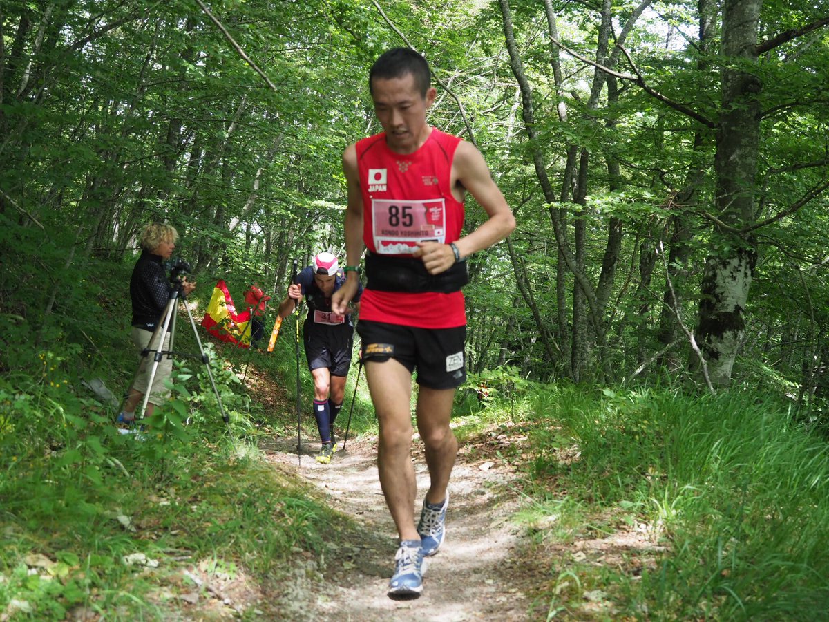 Dogsorcaravan's tweet photo. Photo: トレイル世界選手権・バディーアプラタリアの38k。近藤敬仁 Yoshihito Kondoはトップから18分の14位。トップ20に踏みとどまれるか。 #BadiaPrataglia #IAUTrail https://t.co/eGLqL2uMBp