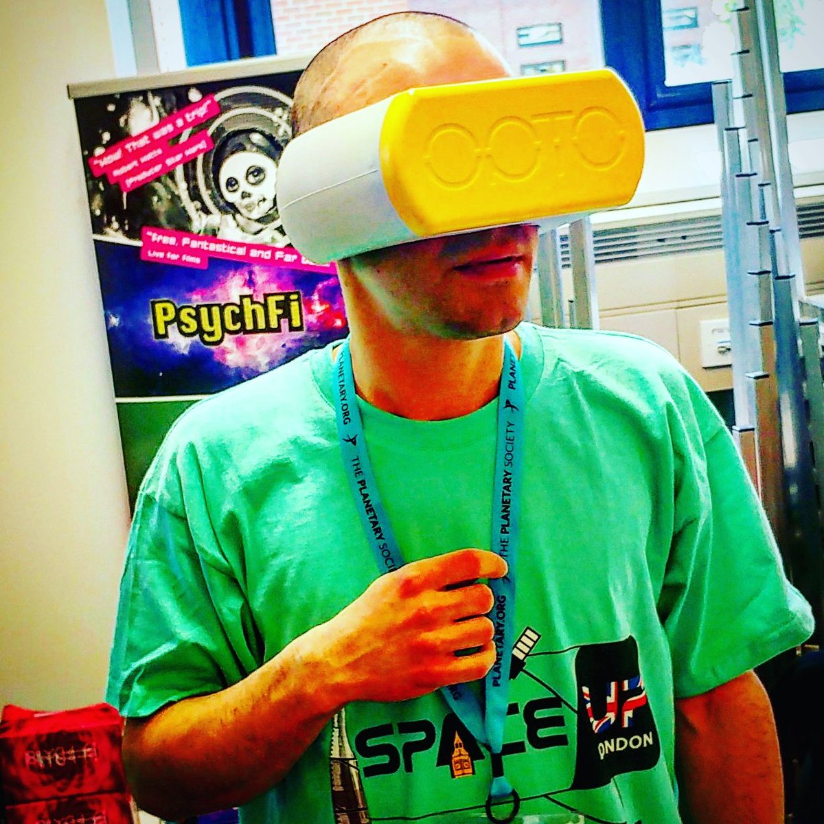 DoubleMeVR tweet picture