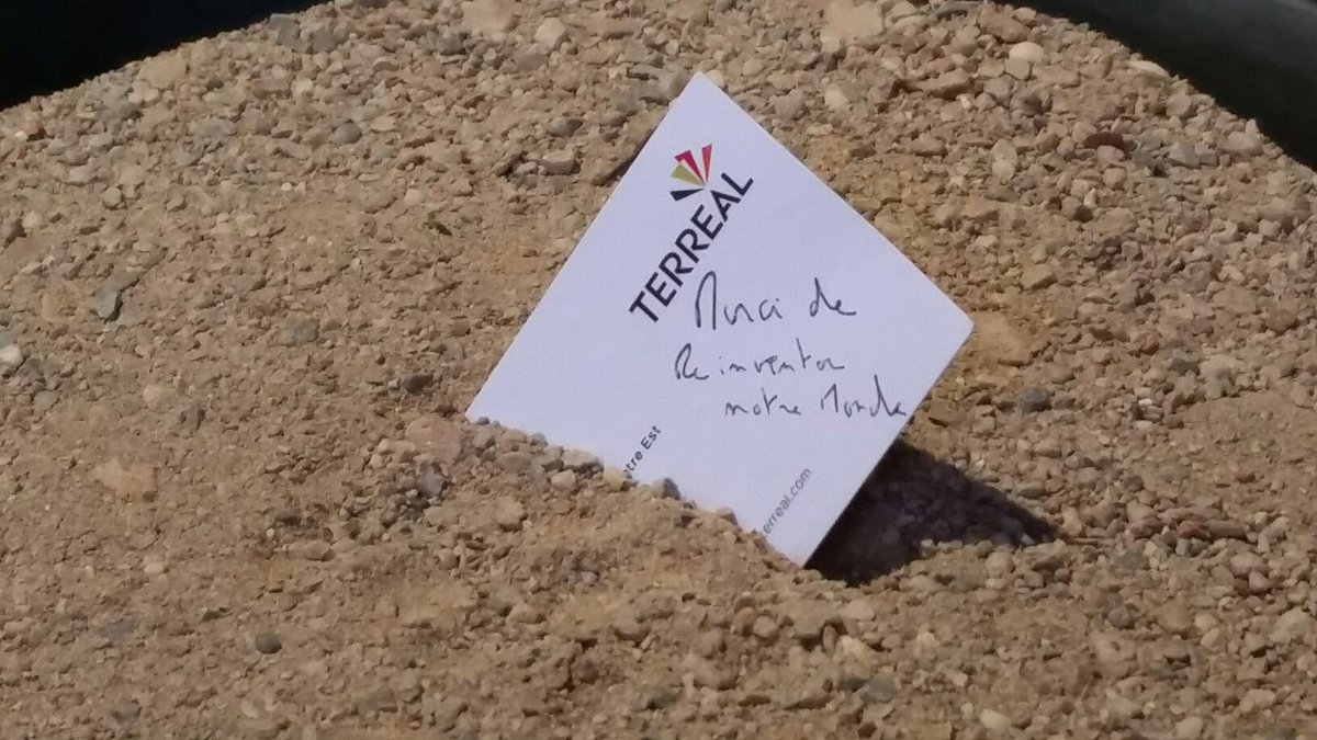 Atelier_amaco's tweet photo. Notre partenaire @terreal_com nous a laissé un petit mot touchant @Biennalearchi https://t.co/5wPGMGu1B8