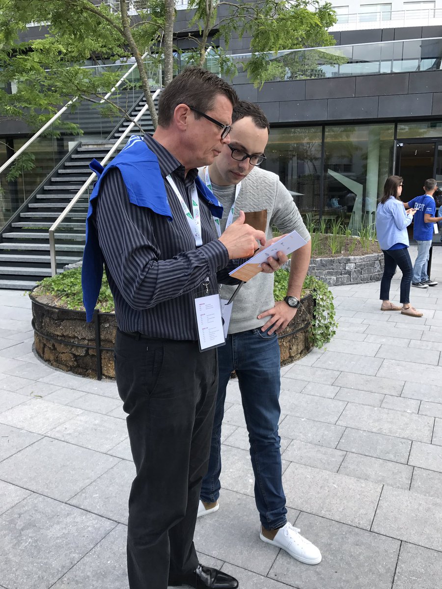 Isa_Waty's tweet photo. @lionel_corradi @ATrouillez des experts en forme #internationalhackathon #lux https://t.co/IVuYkQN4RV