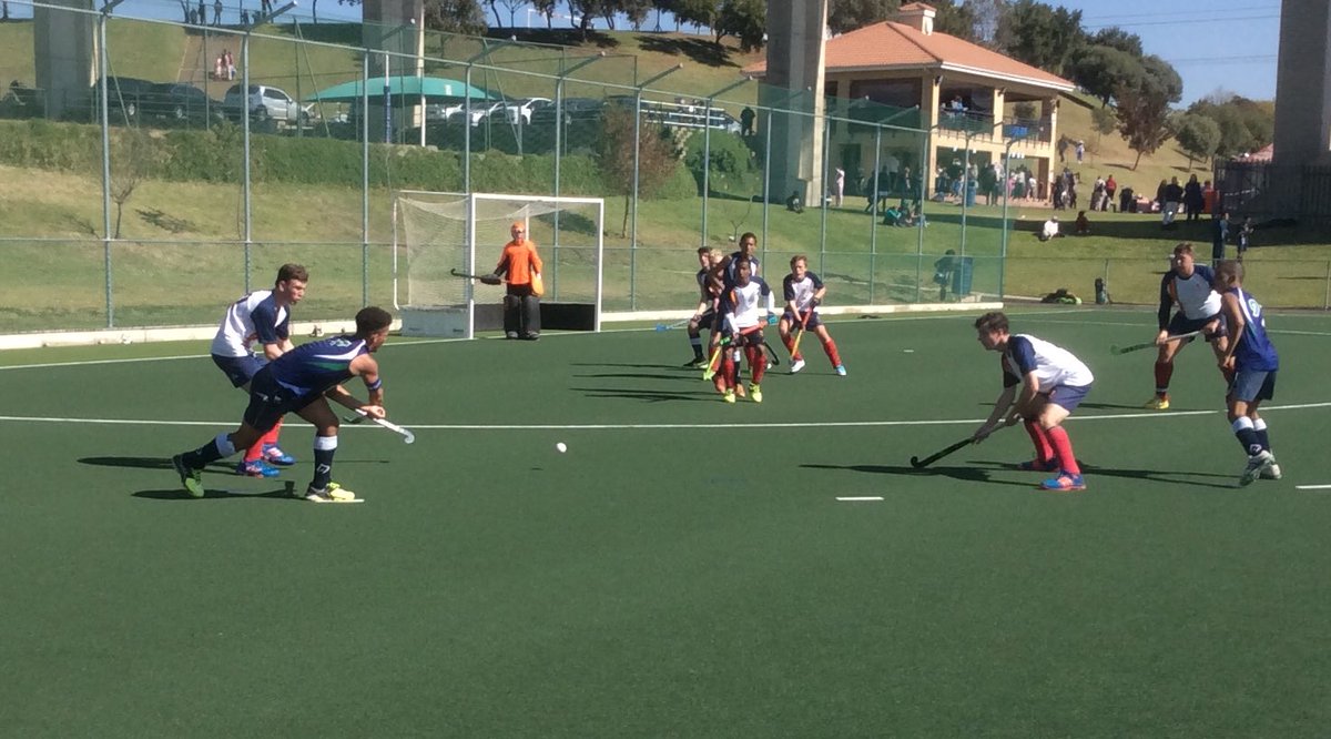 beaulieucollege's tweet photo. Update on the hockey @beaulieucollege leads @DainfernCollege 3-0 thanks to two second-half goals by Luca Azmanov. Go Beaulieu! #bcderbys17 https://t.co/HnoPHwHewI