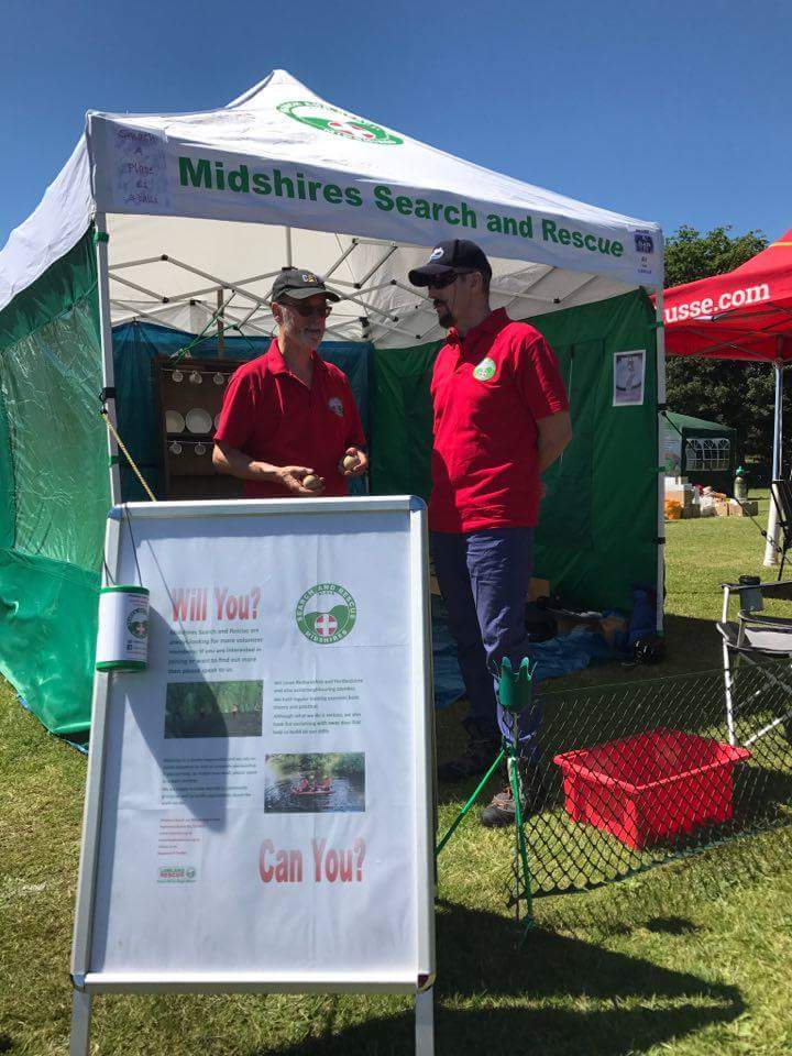midshires's tweet photo. We are all set up and ready to go with our crockery smash at the #Flitwickcarnival. We couldn't have asked for better weather!!!!
#Flitwick https://t.co/wtiDk3uaIm