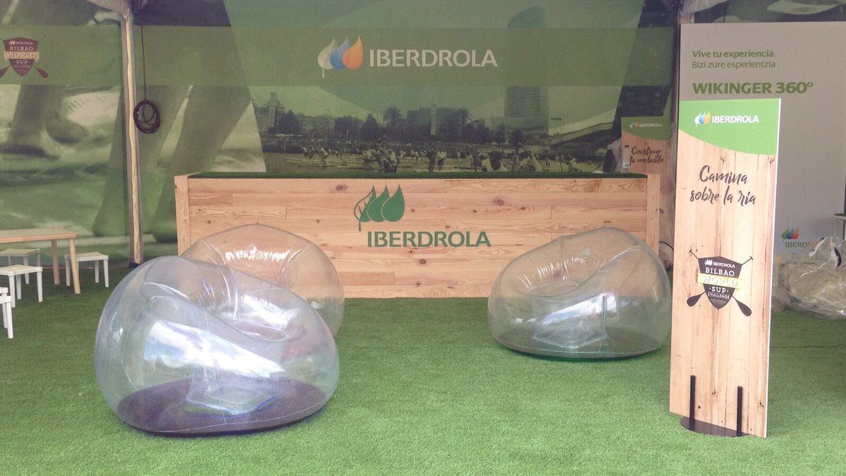 dtCreativos's tweet photo. Os animamos a pasaros por la carpa de @iberdrola, que hemos organizado para #SUP2017. Está situada en la zona del pantalán de Pío Baroja. https://t.co/hg535D4HJK