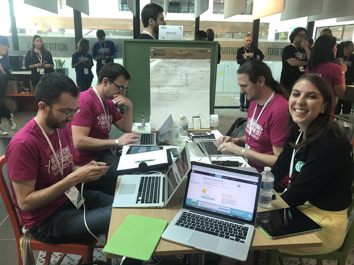 yannlq's tweet photo. Ne dites pas à maman qu'on hacke une banque ce WE #touchandsell #internationalhackathon https://t.co/fpyddnM8vc