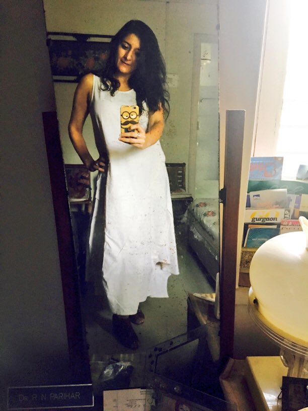 shatakshi_1's tweet photo. Finally Home. Where I lived all my growing years......
#SameOldCity #SameOldHouse #SameWallsNewStory #MyRoom #MySpace โค๏ธ https://t.co/dPVDkxszK6