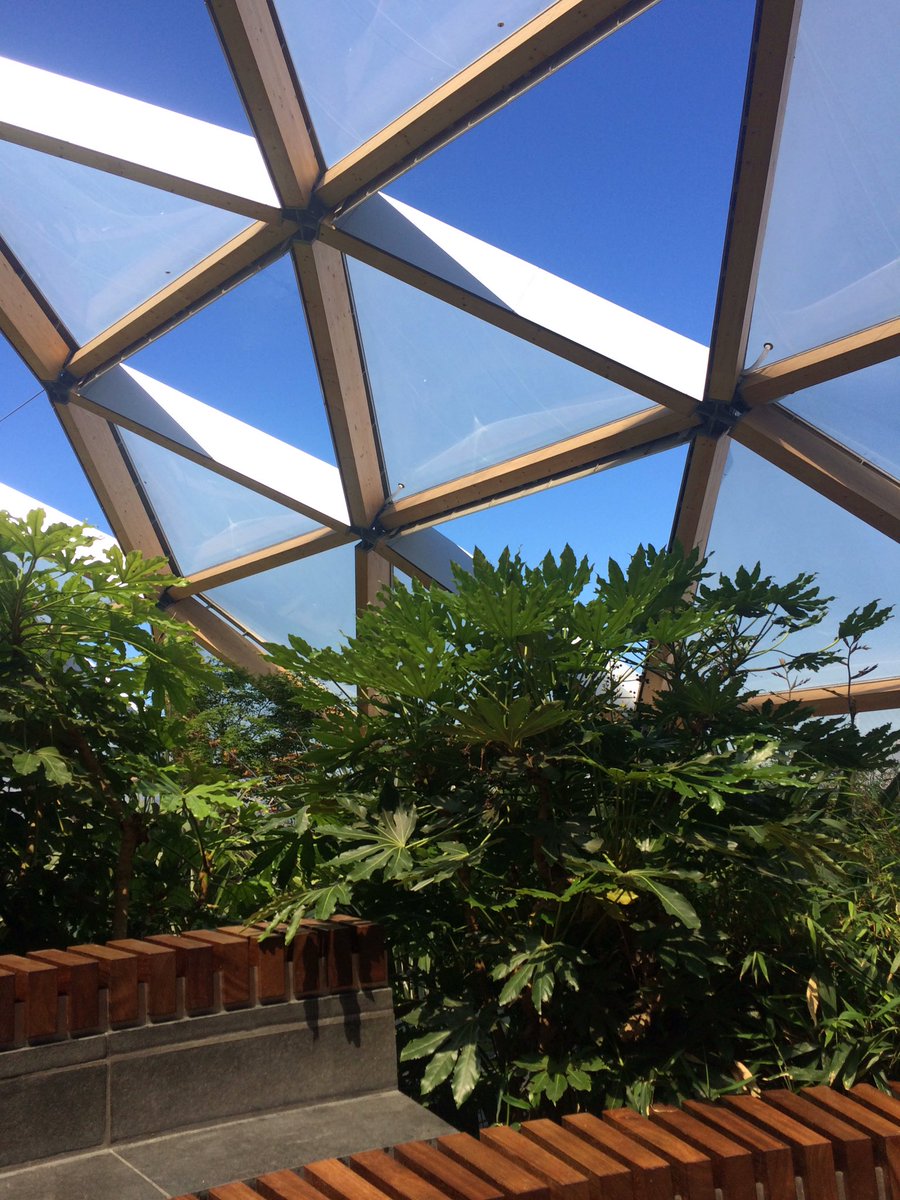 MOLtheatre's tweet photo. #HippoHunt at Canary Wharf roof garden! #LookatThatBlueSky https://t.co/vfkWGZWbuj