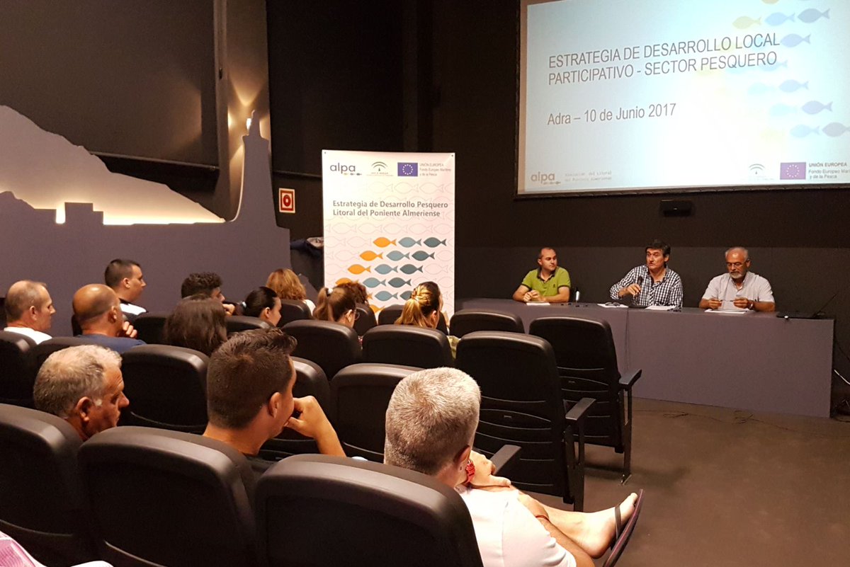 PonienteLitoral's tweet photo. Productiva jornada en Adra para la  formulación de la EDLP. Incorporando las aportaciones del Sector Pesquero abderitano. https://t.co/fQPr6xB9mR