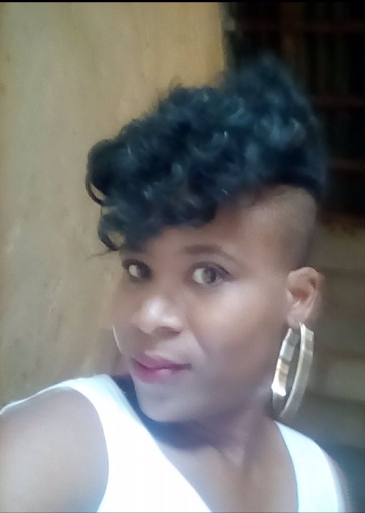 Mampuru_Mampuru's tweet photo. @MbalulaFikile Please help find her she my Cousin. 
She was last seen on Wednesday
For any information call me on 0735190445 Ntopela Mampuru 0725913781 https://t.co/t53uU3jK0G