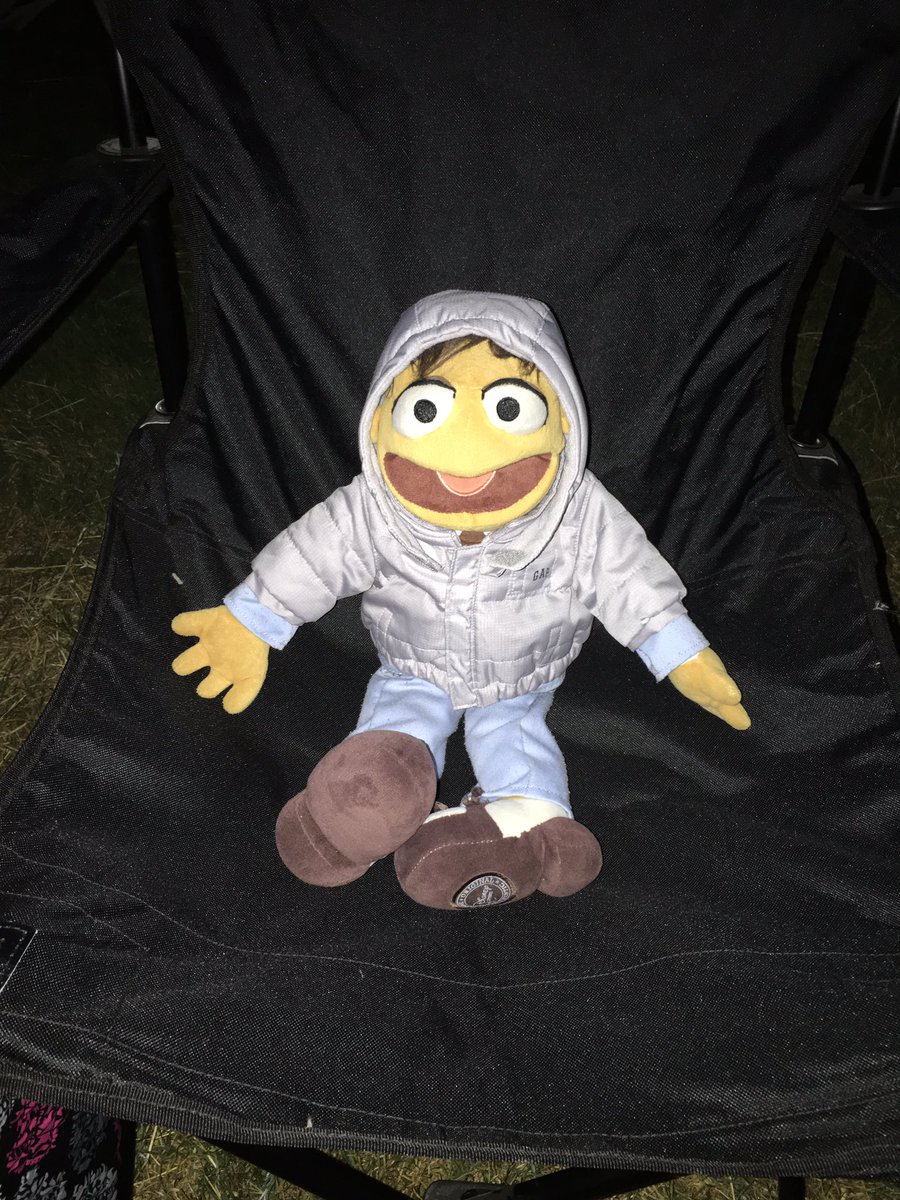 littlewaltercon's tweet photo. It's a little chilly but I'm all set for #dawnpatrol @SonomaBalloons #SCHABC https://t.co/kNUQMniDop