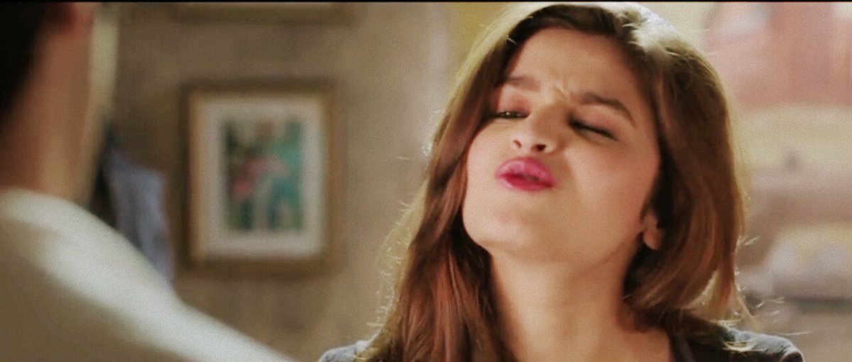 BestOfVaria_'s tweet photo. @Varun_dvn @aliaa08 Mainu ni peeni aur 😂💕 https://t.co/ThNruP6sjx