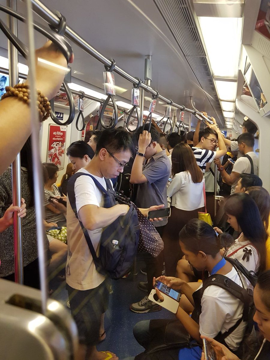 russellofearth's tweet photo. Getting around Bangkok on the Sky Train 😊 It's crowded but the air con definitely makes a difference ❤️ #RRDAB https://t.co/F4kBlnUtqs