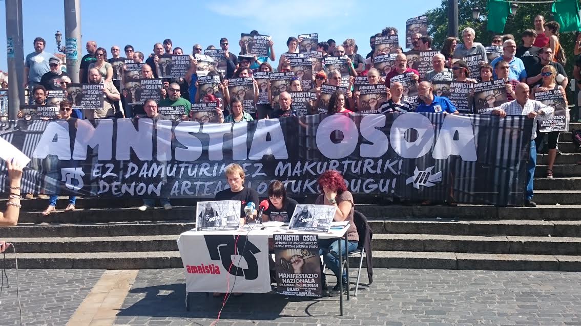 AmnistiaGarrasi's tweet photo. Ekainaren 24ko amnistiaren aldeko manifestaziora deitzeko prentsaurrekoa https://t.co/5aQbjvZ3qG https://t.co/YbZKVSLjkb