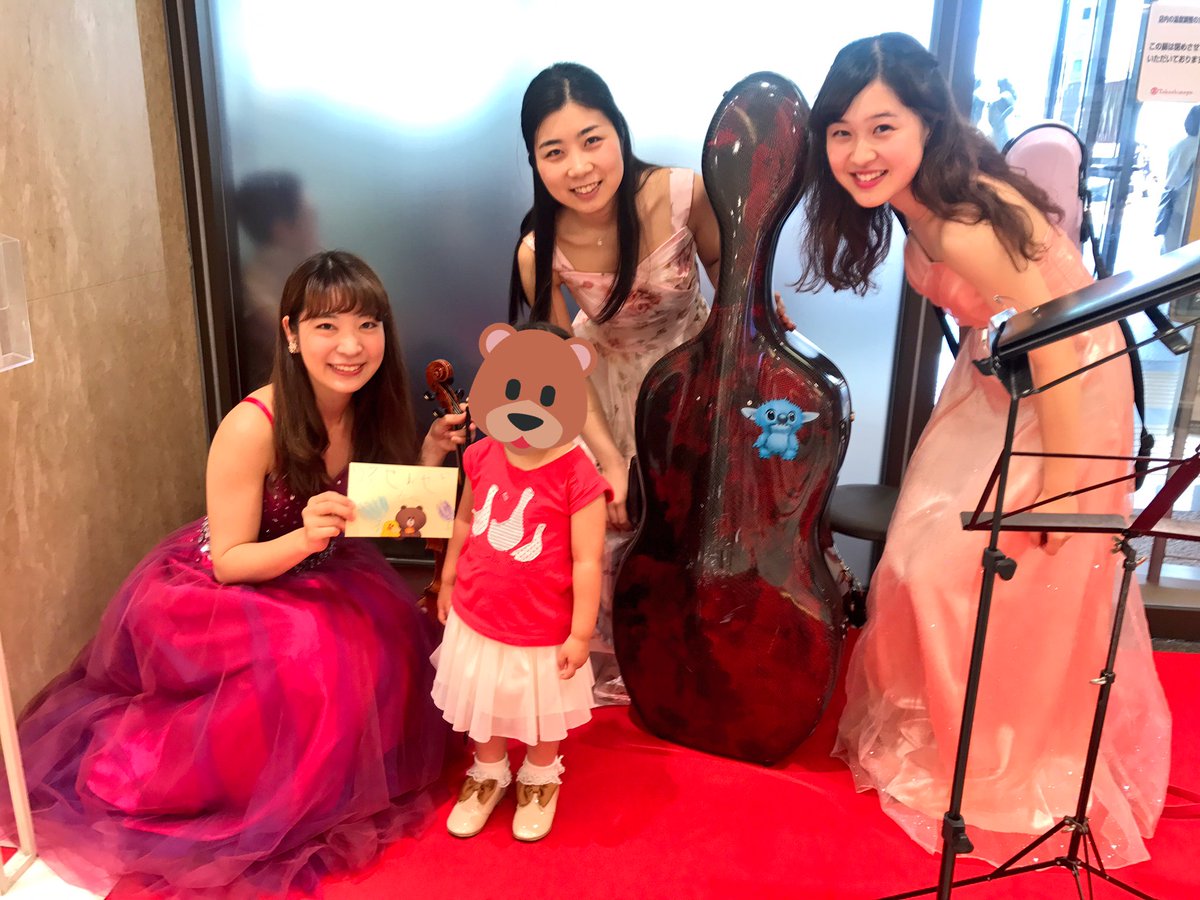 菊地理恵 Rie Kikuchi 6 10 土 横浜タカシマヤウィークエンドライブ バイオリン2本とチェロの弦楽トリオ Vn 菊地理恵 佐藤有紗 Vc 松本亜優 この編成での演奏は初めてでしたが とても楽しかったです お聴きいただいた皆さまありがとう