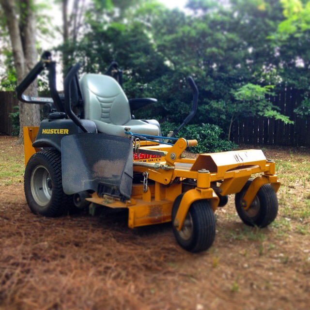 LowerysLawnCare's tweet photo. There's nothing like a #Hustler! #GoGreen! Lowery's Lawn Care (336)484-1518 
#Colfax #Greensboro #HighPoint #Jamestown and #Kernersville #NC https://t.co/npNO76RFV6