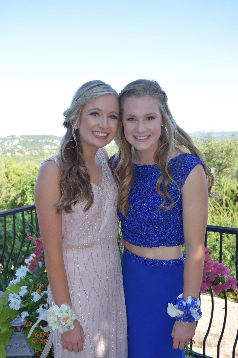 carlin_fox's tweet photo. happy late bday bb, love you so very much💗💗💗 https://t.co/1AHnxOWKfw