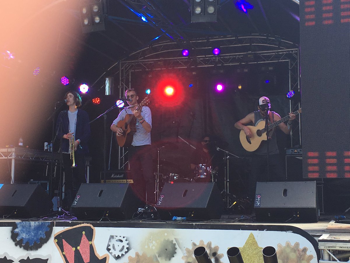 din_sounds's tweet photo. Round 2 at @CirqueDeLaQuirk @IsleOfWightFest https://t.co/C8Sok4eo3q