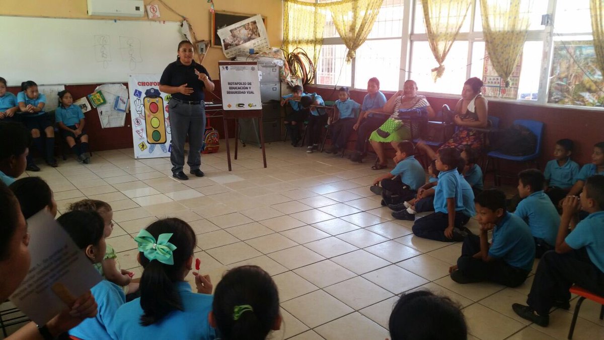 SSPCTabasco's tweet photo. 38 alumnos de la Esc. Primaria Isaías de Dios Veites de la R/a. Las Matillas 4ta. fueron sensibilizados de la importancia de la #EdVial https://t.co/vTgcsFPfGX