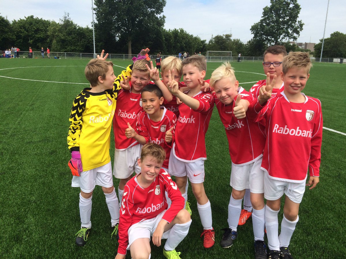 Laatste toernooi van het seizoen van de <a href="/voetbalsvaurora/">SV AURORA</a> JO9-1 bij <a href="/vvijsselstein/">VVIJ</a> ⚽️