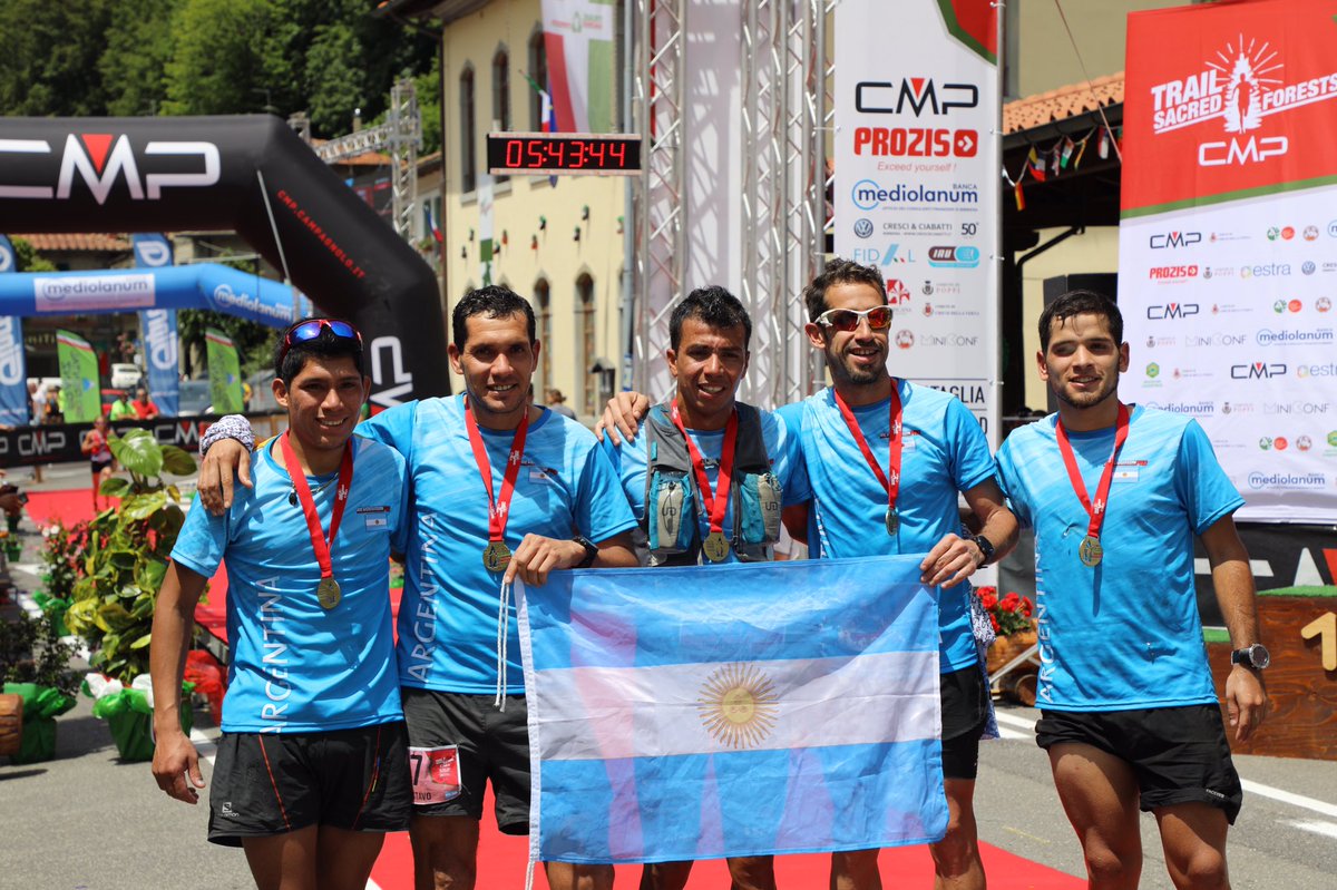 iRunFar's tweet photo. Y todos de los boludos del equipo de Argentina. https://t.co/Zn9c9kmEjj