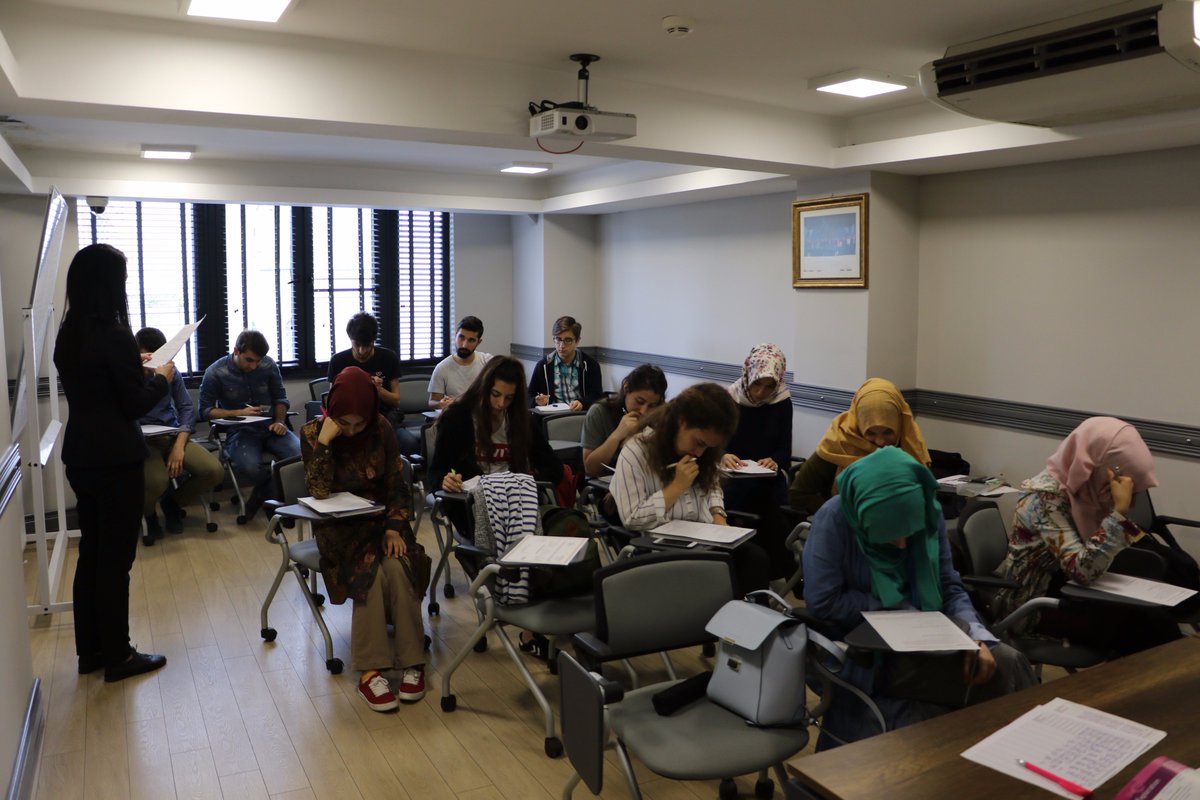 samedagirbas's tweet image. Gençler, İngilizce alanında seviyelerini ölçtüler.
#İBB #GenclikMeclisi #UGEA #İngilizce