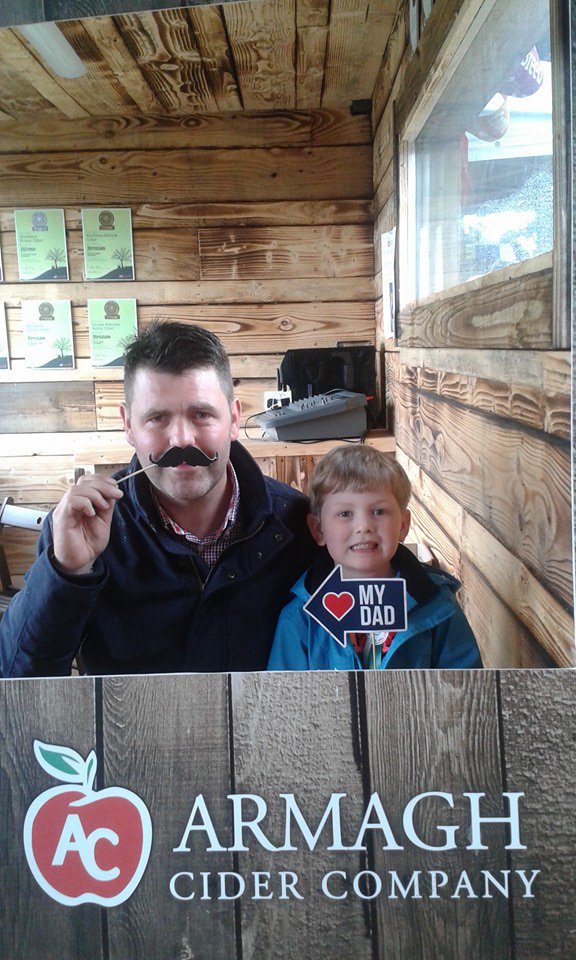 armaghcider's tweet photo. Next Sun is #FathersDay-our @BOIopenfarm will entertain kids,mum can chill on @TheRedBusCo &amp;dad can taste cider and see where it's all made! https://t.co/w7vWjP4bJf