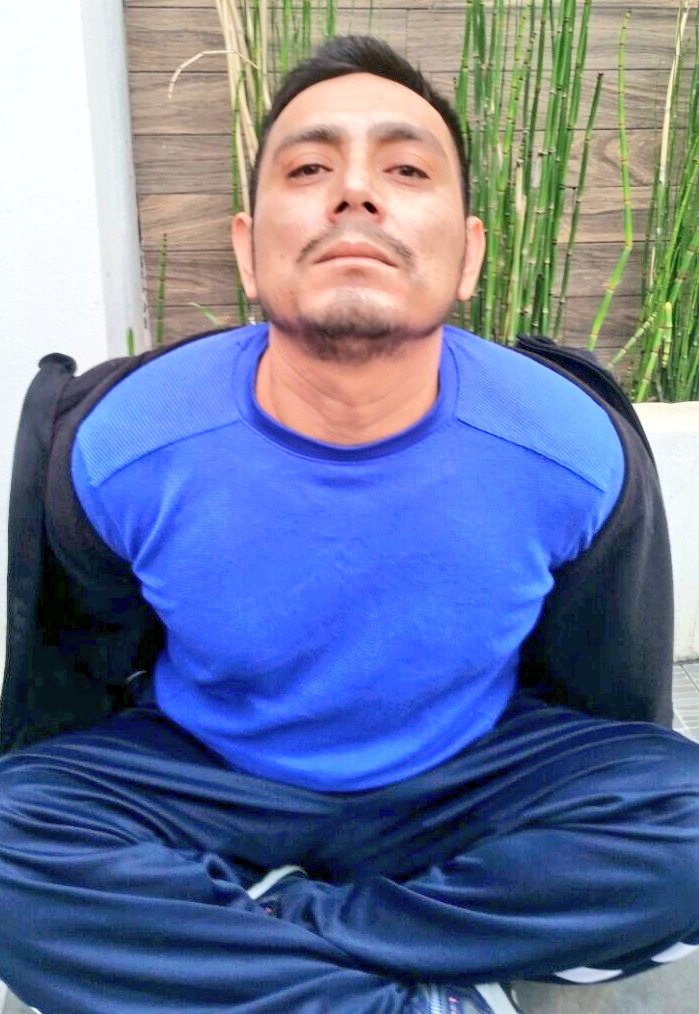 Sin_censuragt's tweet photo. @T13Noticias @1000tonsandoval @stereo100xela @TelediarioGT @yulisdeleon @PNCdeGuatemala @mingobguate @periodistaalan @Ojosdeaguacate @NOTI_XELA "El Happy" fue recapturado esta mañana en una colonia residencial en la zona 8 de Quetzaltenango. https://t.co/2Ay4ZHL1QW