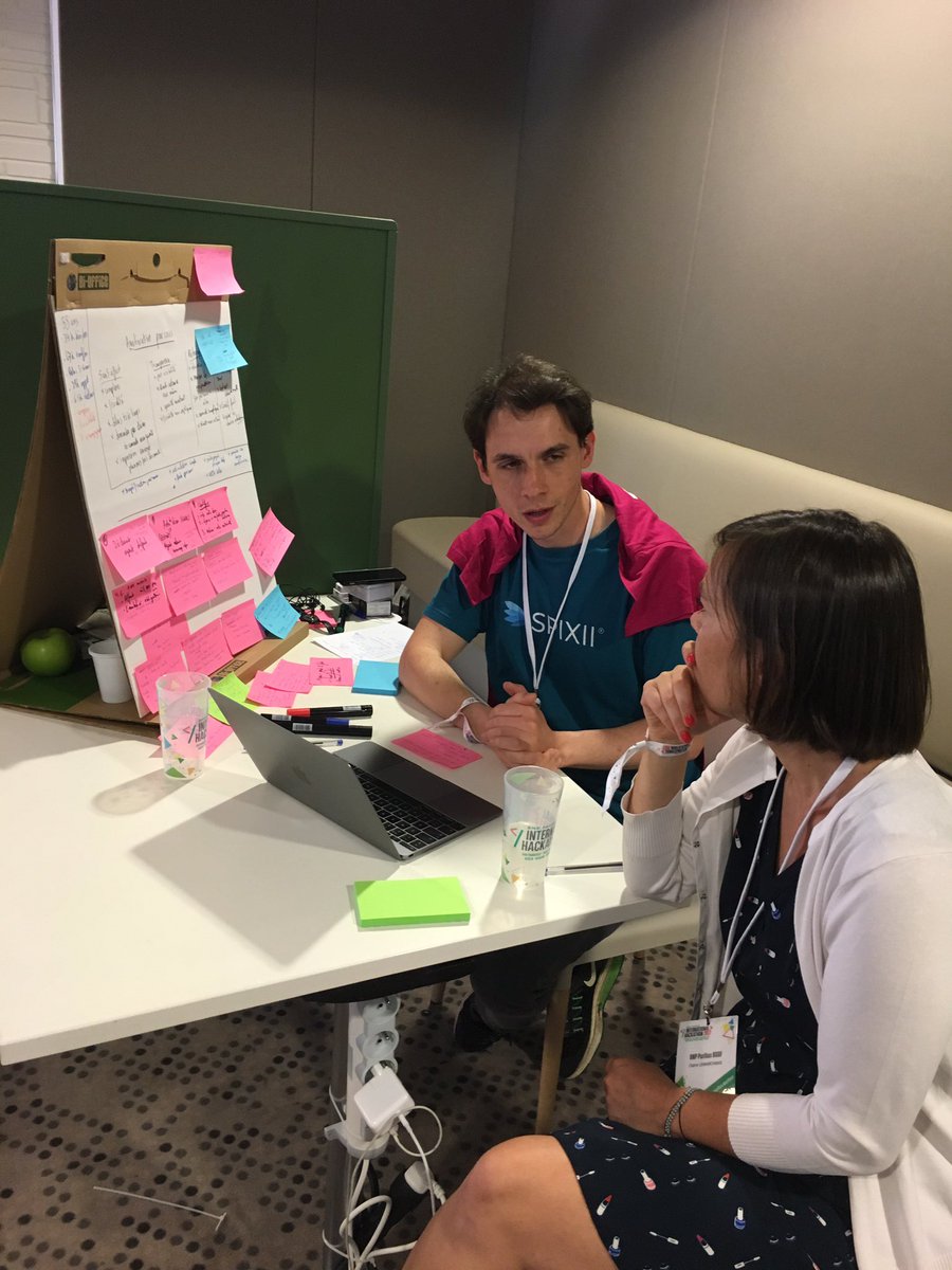 DaNaibo's tweet photo. Ca bosse dur ! #InternationalHackathon  #Paris #ChatBot #Vizir #spixii #Kwalys https://t.co/mut1QTsnBu