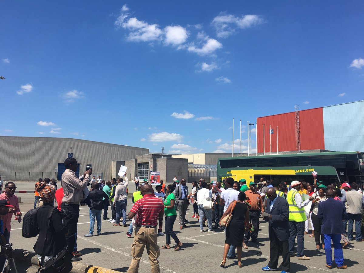 NAbingeneye's tweet photo. Arriving @flandersexpo in Gent to say #KagameGetOut! Won't stop till we get heard! https://t.co/AOQvVLUSWx