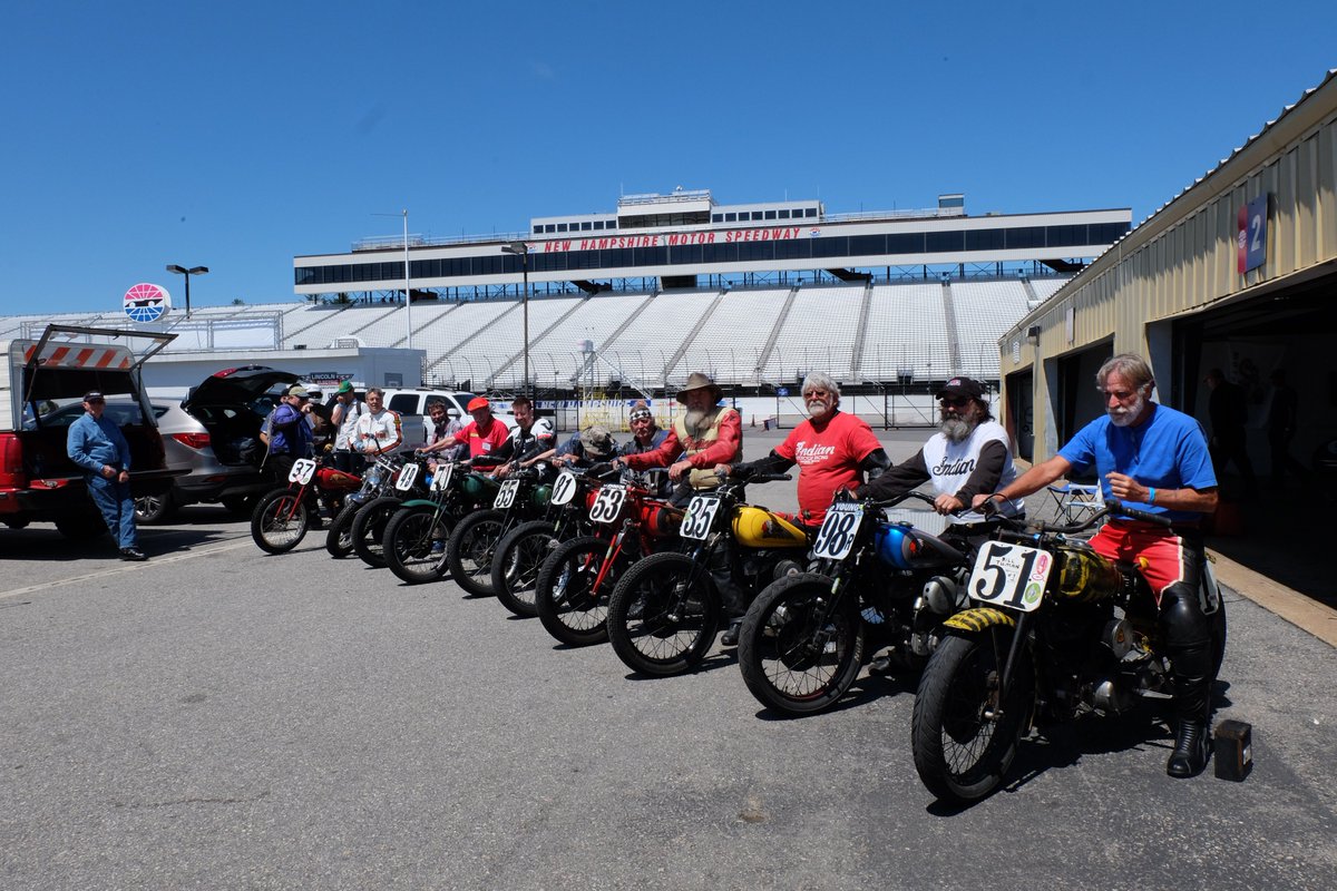 BuzzKanter's tweet photo. Classic Indian motorcycle roadracing at Laconia today & tomorrow. @AmericanIronMag @LaconiaMCWeek #AntiqueMotorcycle #tankshifter @OldBikes https://t.co/k0bNqkfSCC