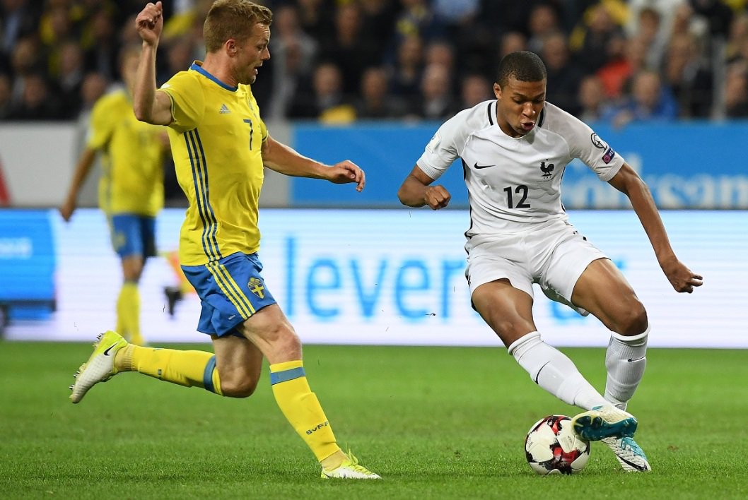 RMCsport's tweet image. #SUEFRA - Et si cette défaite était un mal pour un bien? ▶️ bit.ly/2t6jVQC 🇫🇷