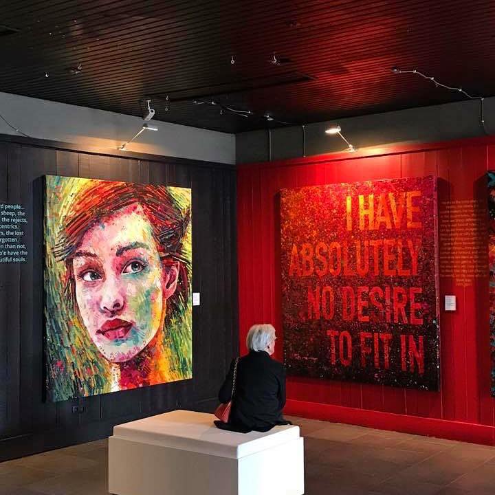 terrinArt's tweet photo. A reflective Gallery moment in #Brugge #Belgium #Artshow open to 6/30/17 @Awesome_Art @Indie_Art @ShoutoutNetwork https://t.co/0EtG5D0Vem