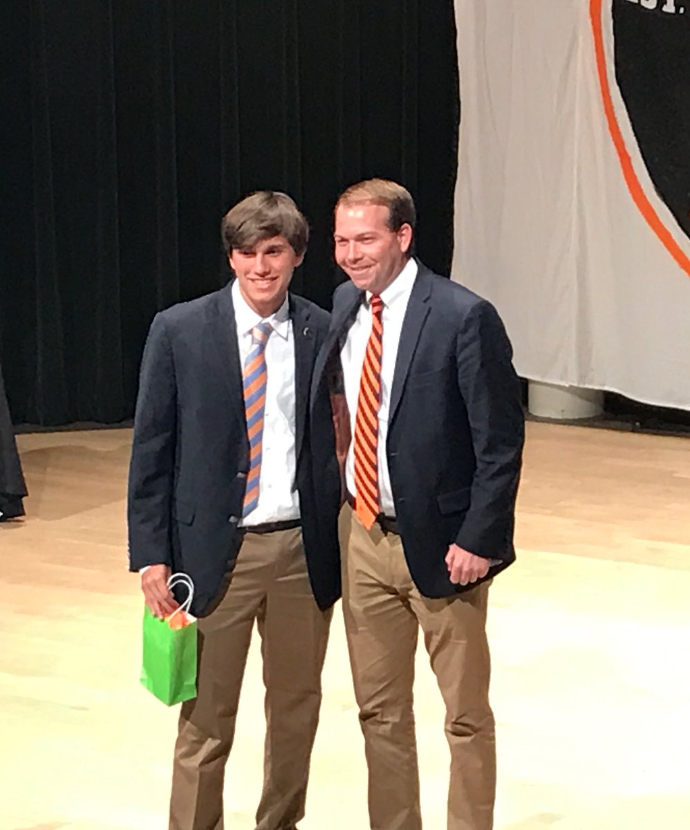 RectorySchoolCT's tweet image. A sample of the recipients at #RectorySchool's 9th-Grade Awards Ceremony. On to Graduation! Congratulations #classof2017 #highvaluelearning