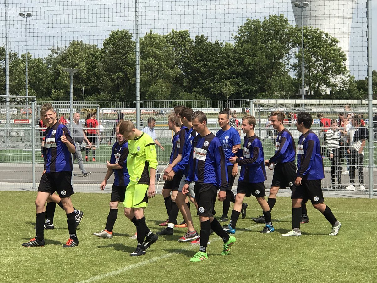 GRC_14_'s tweet photo. En we hebben de beker !!!JO-17-1 https://t.co/IvwVgExLet