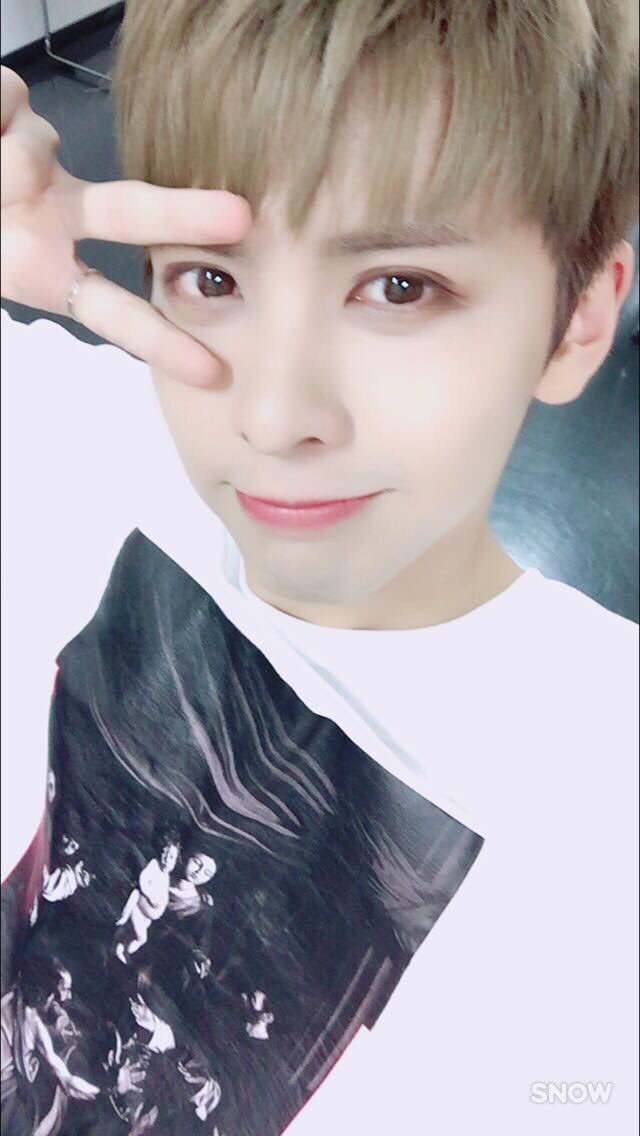 snuper6's tweet photo. 브이~
#스누퍼 #SNUPER #태웅 #브이 https://t.co/BCSLAIELSL
