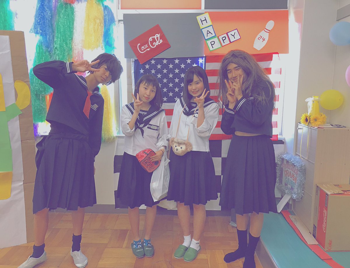 HiinakT's tweet photo. 文化祭～✌🏻✌🏾✌🏿～清流際～💛💙
劇本当につぼでした！
また行きたいなあって思わせてくれる
先輩達👯👯👯👯👯👯 https://t.co/L6j7ZsmJyM